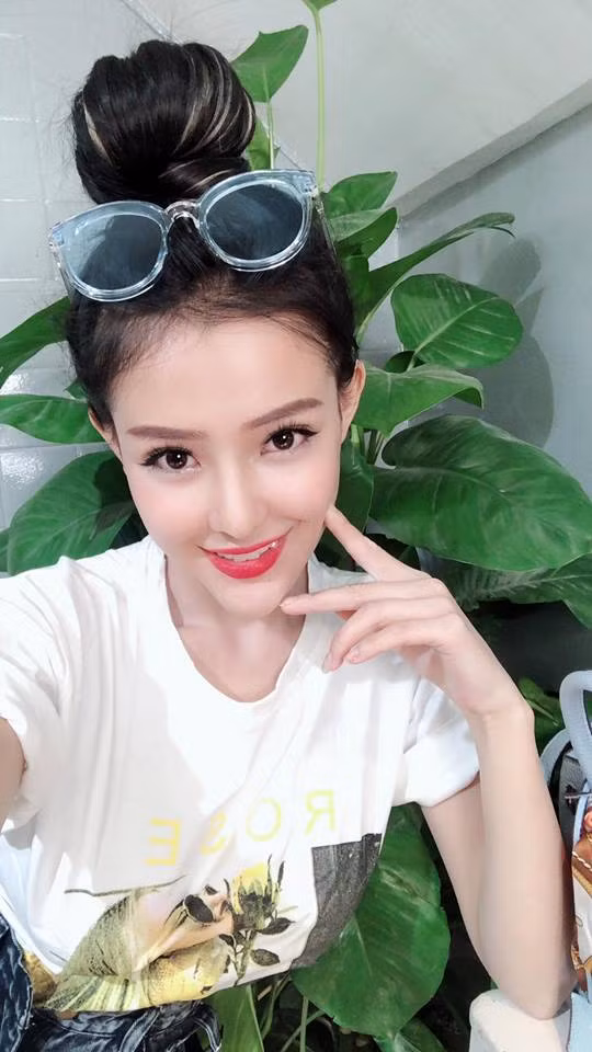 Ngan 98 bat ngo thi hoa hau sau lum xum bi ga tinh-Hinh-2