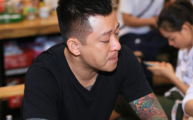 Vo Tuan Hung dong vien chong: “Em se luon di ben anh“