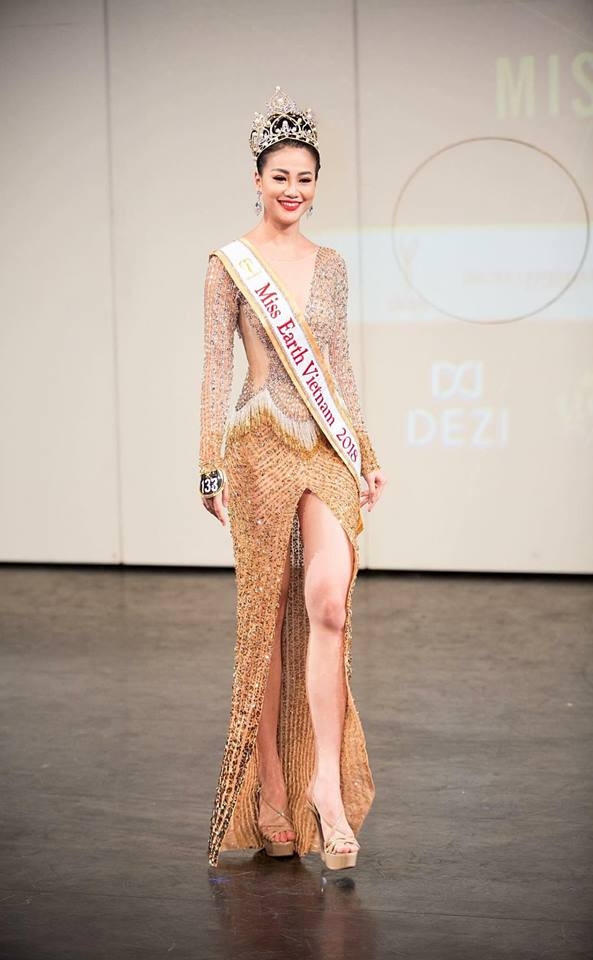 Cùng với sự thông minh, khả năng nói tiếng Anh như gió, người đẹp đến từ Bến Tre còn có thân hình cân đối, 3 vòng "chuẩn đét".