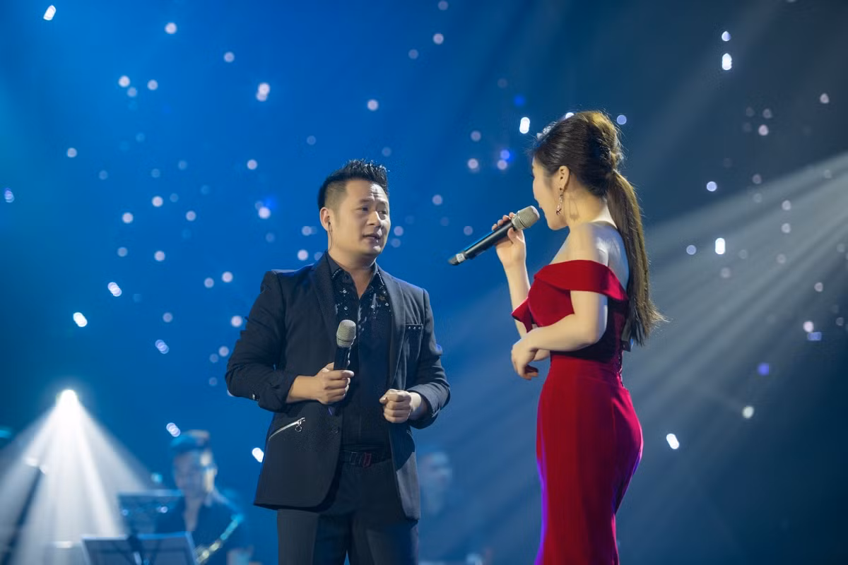 Với Hương Tràm việc song ca cùng Bằng Kiều mang đến cho cô nhiều cảm xúc, như viết tiếp giấc mơ của chính mình.