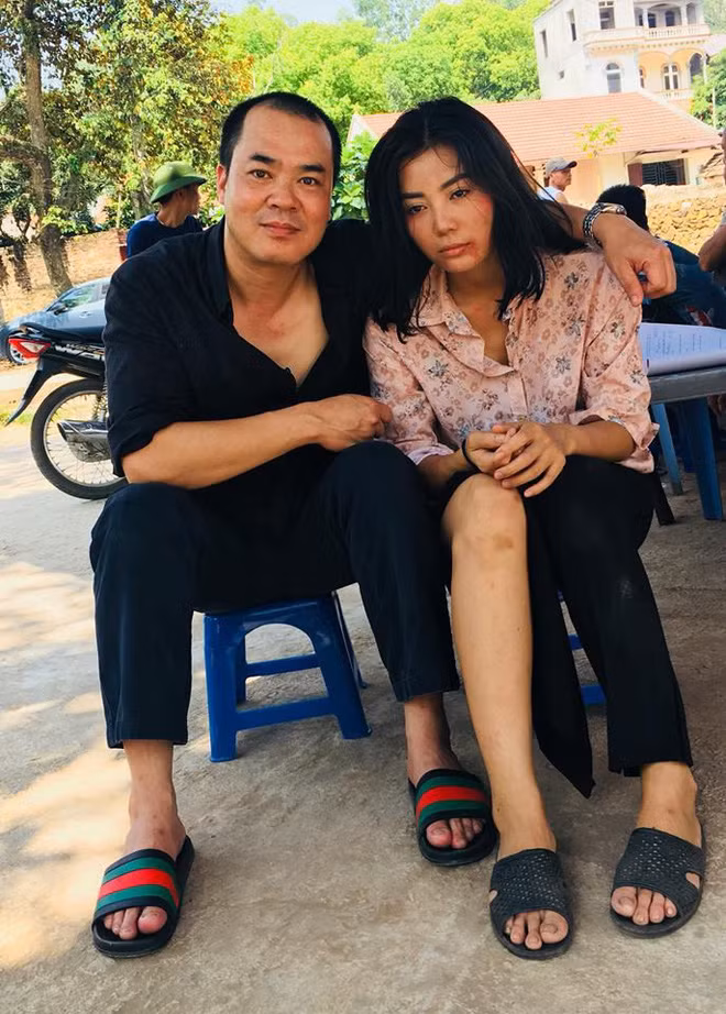 Khan gia soc vi canh cuong buc tap the trong “Quynh bup be“-Hinh-2