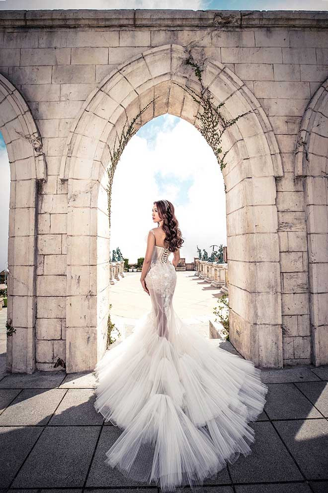 Những đường nét cơ thể của Kim Cương được tôn lên khá tinh tế.