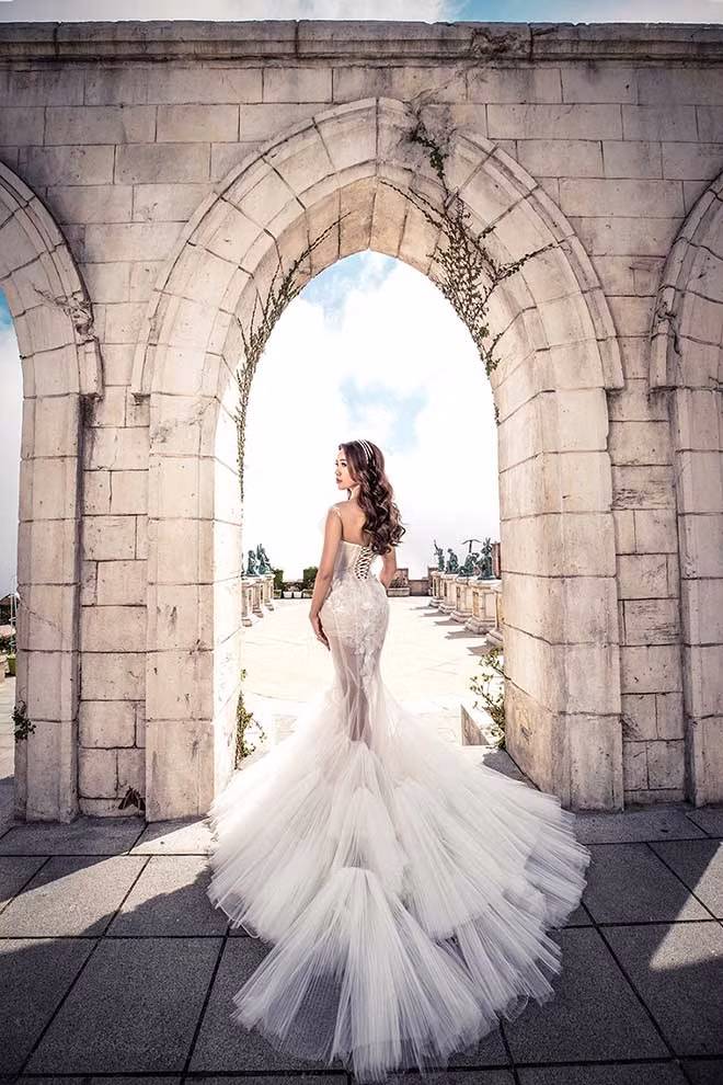 Những đường nét cơ thể của Kim Cương được tôn lên khá tinh tế.