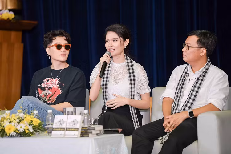 Người đẹp Thùy Dung cũng chia sẻ về kỷ niệm chinh chiến Miss International 2017 và giành giải phụ Đại sứ Du lịch Nhật Bản. Lúc đó cô gặp nhiều khó khăn về tài chính, tinh thần, nhất là bị bệnh thủy đậu trước đêm chung kết. Tuy nhiên Thùy Dung vẫn có sự xuất hiện tự tin, rạng rỡ tại cuộc thi.