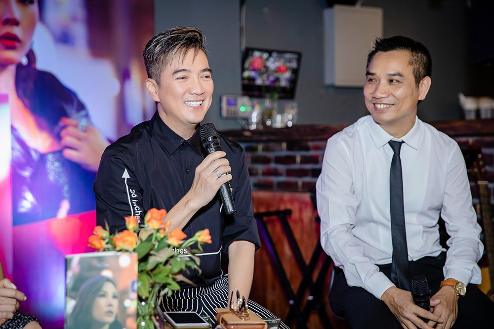 Cũng trong "Đàn bà phố thị", Thu Hoài thẳng thắn chia sẻ những câu chuyện liên quan đến: Hoài Linh, Đàm Vĩnh Hưng, Trấn Thành - Hari Won, Đức Phúc... và những dòng tâm sự rất thẳng thắn gửi riêng cho “người cũ”.