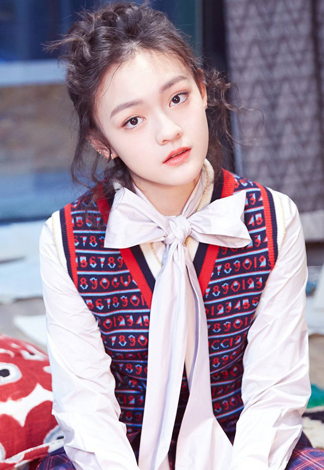 Phiên bản Quách Tương mới nhất trong Tân Thần Điêu Đại Hiệp 2018 đang rất được chú ý hiện nay chính là nhan sắc tuổi 15 – Văn Kỳ.