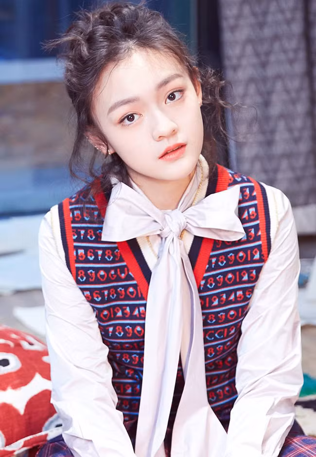 Phiên bản Quách Tương mới nhất trong Tân Thần Điêu Đại Hiệp 2018 đang rất được chú ý hiện nay chính là nhan sắc tuổi 15 – Văn Kỳ.