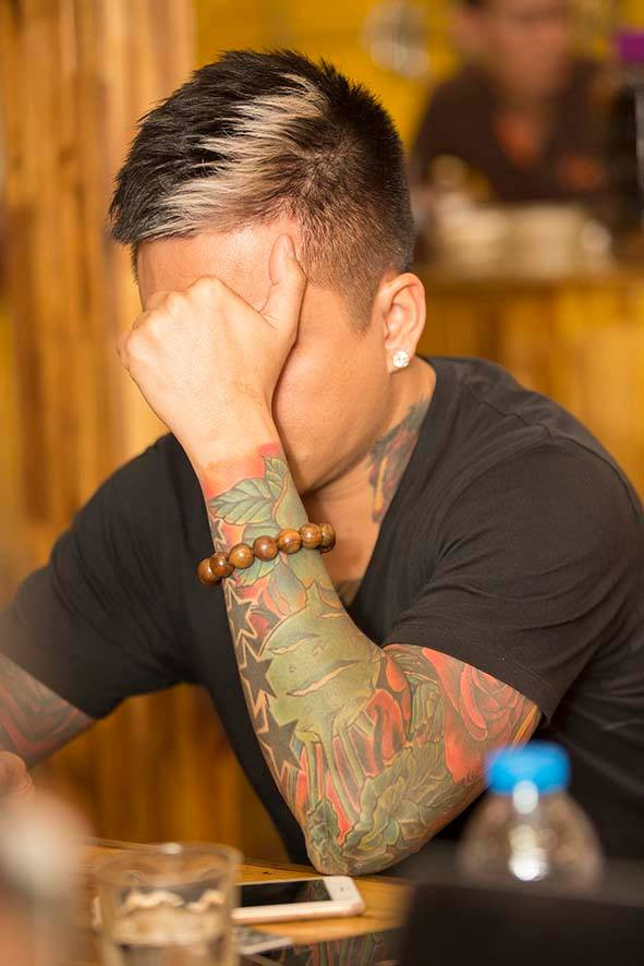 Tuan Hung bat khoc noi ve ly do hoan liveshow Ngua hoang