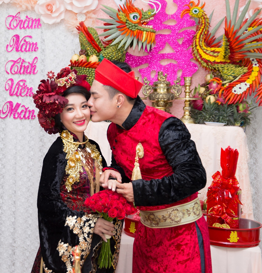 Sau khi đoạt giải quán quân tại Cười xuyên Việt 2015, Lê Dương Bảo Lâm mới được khán giả biết đến. Sau khi có giải thưởng lớn, anh tích cực tham gia điện ảnh, sitcom, web drama... và được hâm mộ bởi lối diễn hài hước, dí dỏm, tự nhiên.