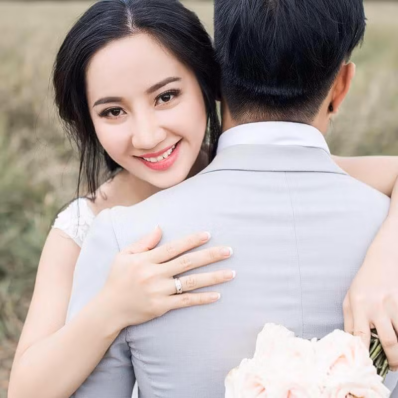 Lê Dương Bảo Lâm chia sẻ bản thân anh đã thay đổi rất nhiều sau khi lấy vợ. Anh sống có trách nhiệm hơn và chính nhờ sự chăm sóc, đồng hành của vợ cũng giúp anh có thêm nhiều động lực để theo đuổi đam mê.