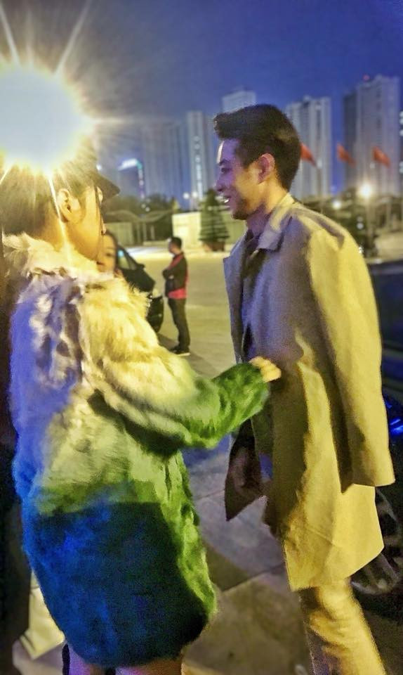 Tin đồn Hoa hậu chuyển giới Hương Giang bất ngờ được bạn trai Thái Lan cầu hôn gây xôn xao mạng xã hội hôm nay.