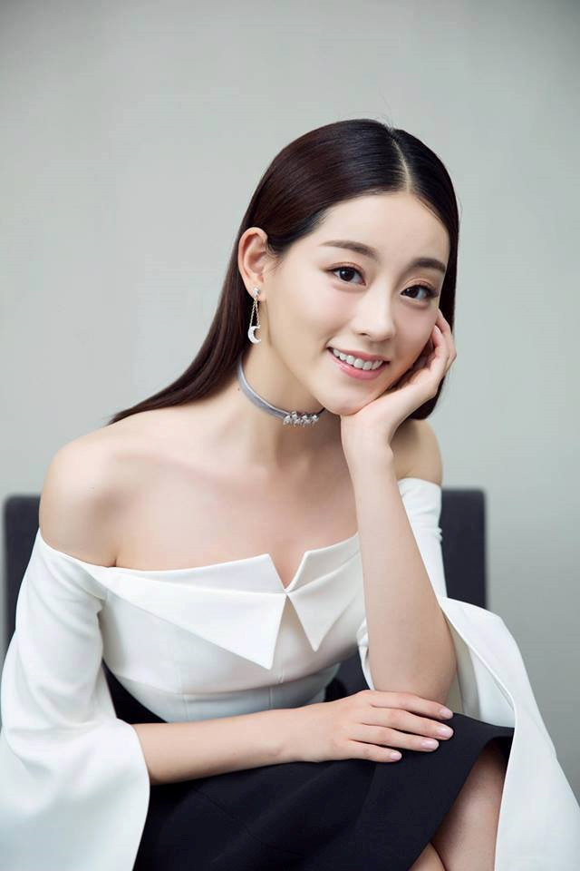 Sau vai diễn ác nữ của Chúc Tự Đan trong Tam sinh tam thế thập lý đào hoa, trang QQ nhận xét: “Ai đó từng ngắm Chúc Tự Đan múa linh tước tinh tế ngọt ngào sẽ không thể nhận ra đó cũng là Huyền Nữ cay nghiệt trên màn ảnh”.