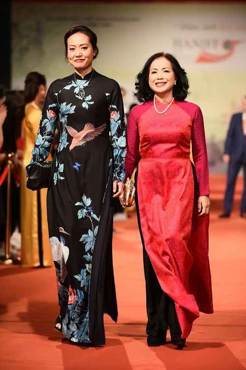 Diễn viên Hồng Ánh.