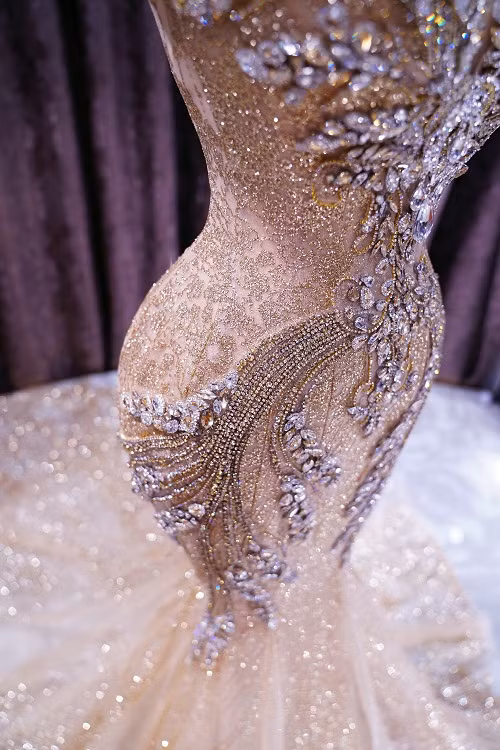 Cận cảnh bộ trang phục của Phương Nga thi chung kết Miss Grand International 2018.