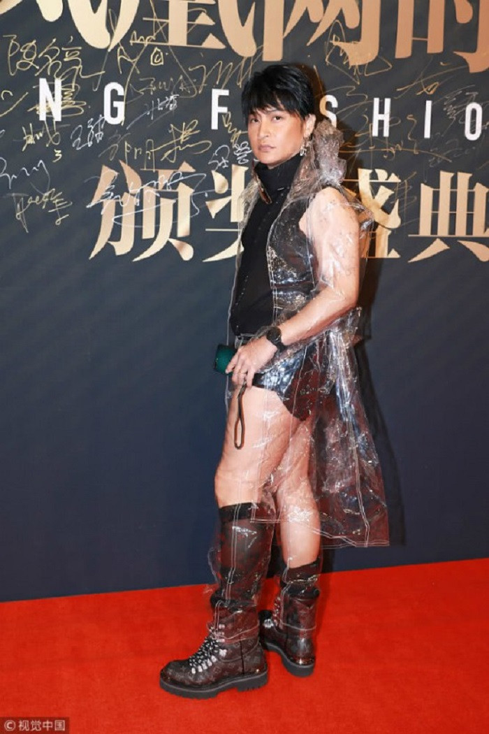 "Nhĩ Thái" Trần Chí Bằng đốt mắt khán giả khi xuất hiện tại sự kiện ngày hôm qua.