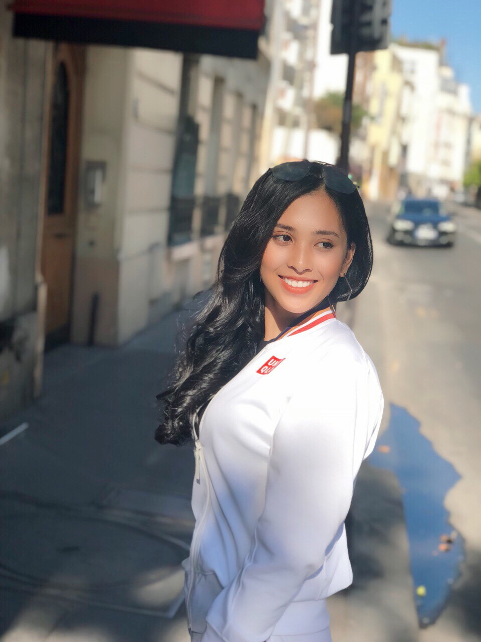 Hoa hậu Trần Tiểu Vy chia sẻ: “Vy rất vinh dự khi được tham gia sự kiện lần này xen vào đó là một chút hồi hộp khi xuất hiện trước công chúng quốc tế”.