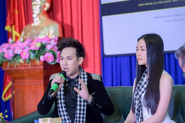 Ca sĩ Nguyên Vũ cũng góp mặt trong sự kiện.