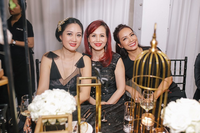 Hoa hậu Đàm Lưu Ly và Hoa hậu Diệu Hoa.