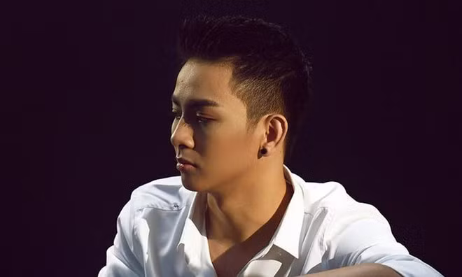 Vi sao Hoai Lam huy show, tuyen bo dung ca hat 2 nam?