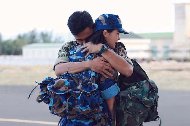 Cao Thai Ha giai dap tin “tinh tay 3” voi Huu Vi, Song Luan-Hinh-5