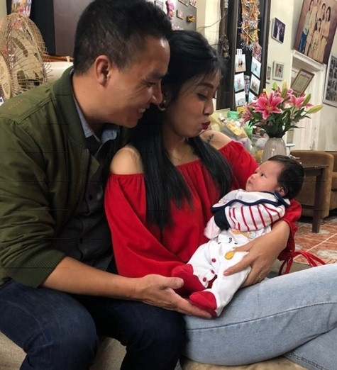 Chong Hoang Linh dap tin don chia tay, dong nghiep bong gio su that?