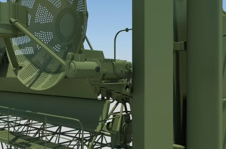 Đài điều khiển tên lửa còn được bổ sung kênh ngắm bắng quang điện – TV.