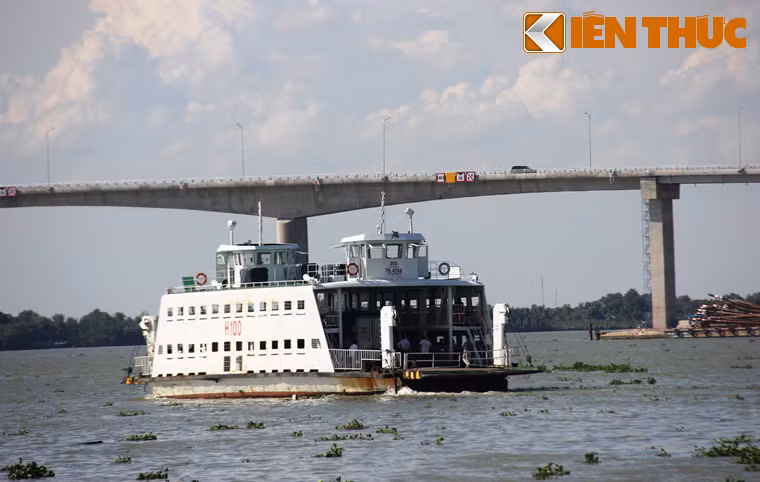 Những chuyến phà đang thực hiện sứ mệnh "đưa người qua sông" cuối cùng.