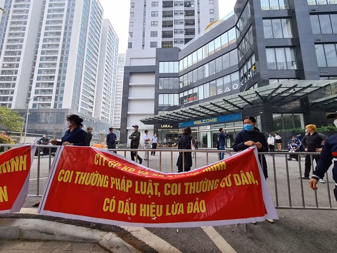 Stellar Garden - CDT Quang Minh bi cu dan “to” lua dao, bao lan lum xum?