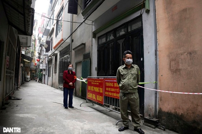 Can canh khu vuc hang chuc F1 tu cach ly tai nha o Ha Noi-Hinh-7