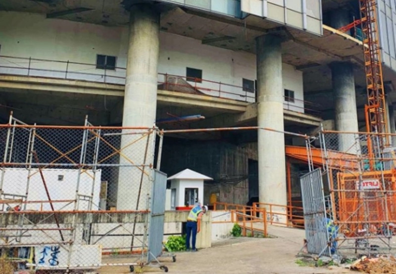 Theo giới thiệu của Viva Land, Chủ tịch Hội đồng quản trị hiện nay của Công ty là ông Chen Lian Pang, người từng giữ vị trí Tổng giám đốc của tập đoàn bất động sản đình đám CapitaLand Việt Nam. Một nhân sự khác có 25 năm kinh nghiệm làm việc tại CapitaLand được bổ nhiệm vào vị trí giám đốc điều hành Viva Land hiện nay là ông Eddie Lim.