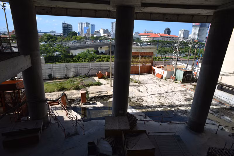 Tuần cuối tháng 11/2021, dự án Saigon One Tower xuất hiện với tên mới "IFC One, Saigon”; đơn vị quản lý và phát triển dự án là Công ty Cổ phần Đầu tư &amp; Phát triển Viva Land (Viva Land).