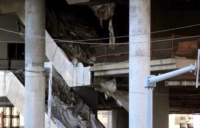 Saigon One Tower là một trong những dự án làm xấu bộ mặt TP.HCM nhiều năm qua. UBND TP. HCM đã đã nhắc các sở nghành tạo mọi điều kiện thúc đẩy triển khai nhanh dự án này.