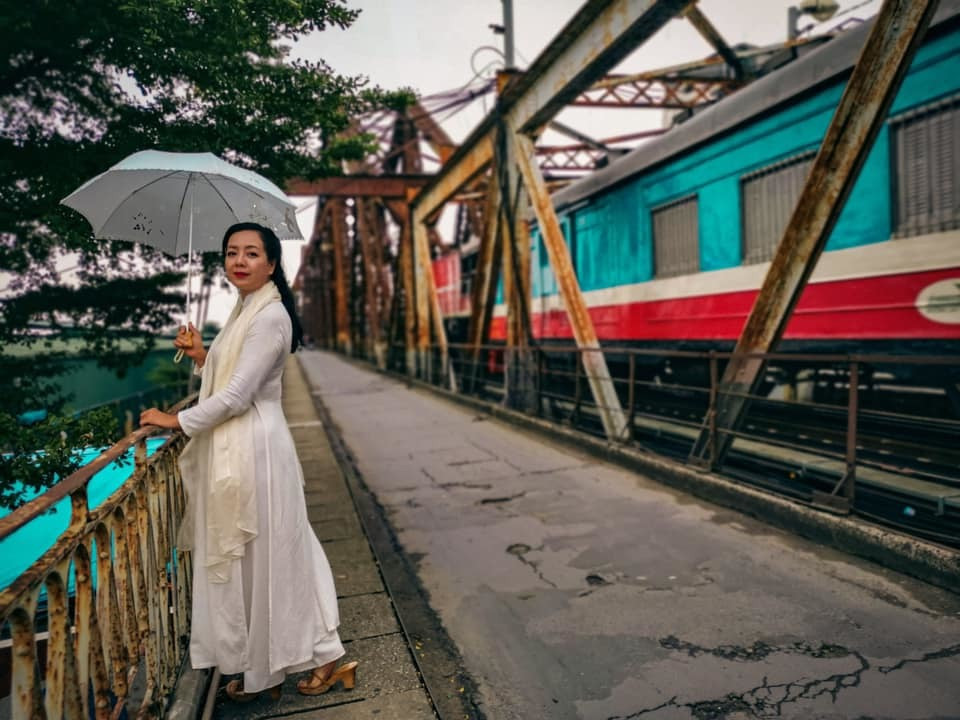 U60, NSUT Chieu Xuan van tre dep-Hinh-12