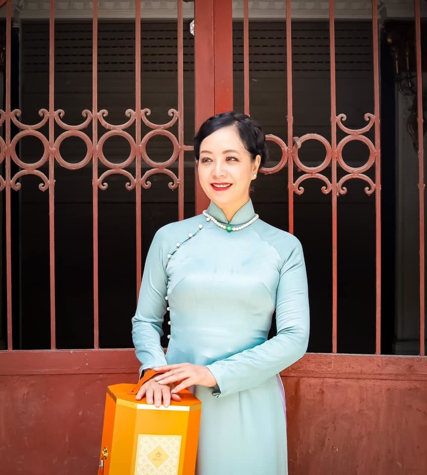 U60, NSUT Chieu Xuan van tre dep-Hinh-11