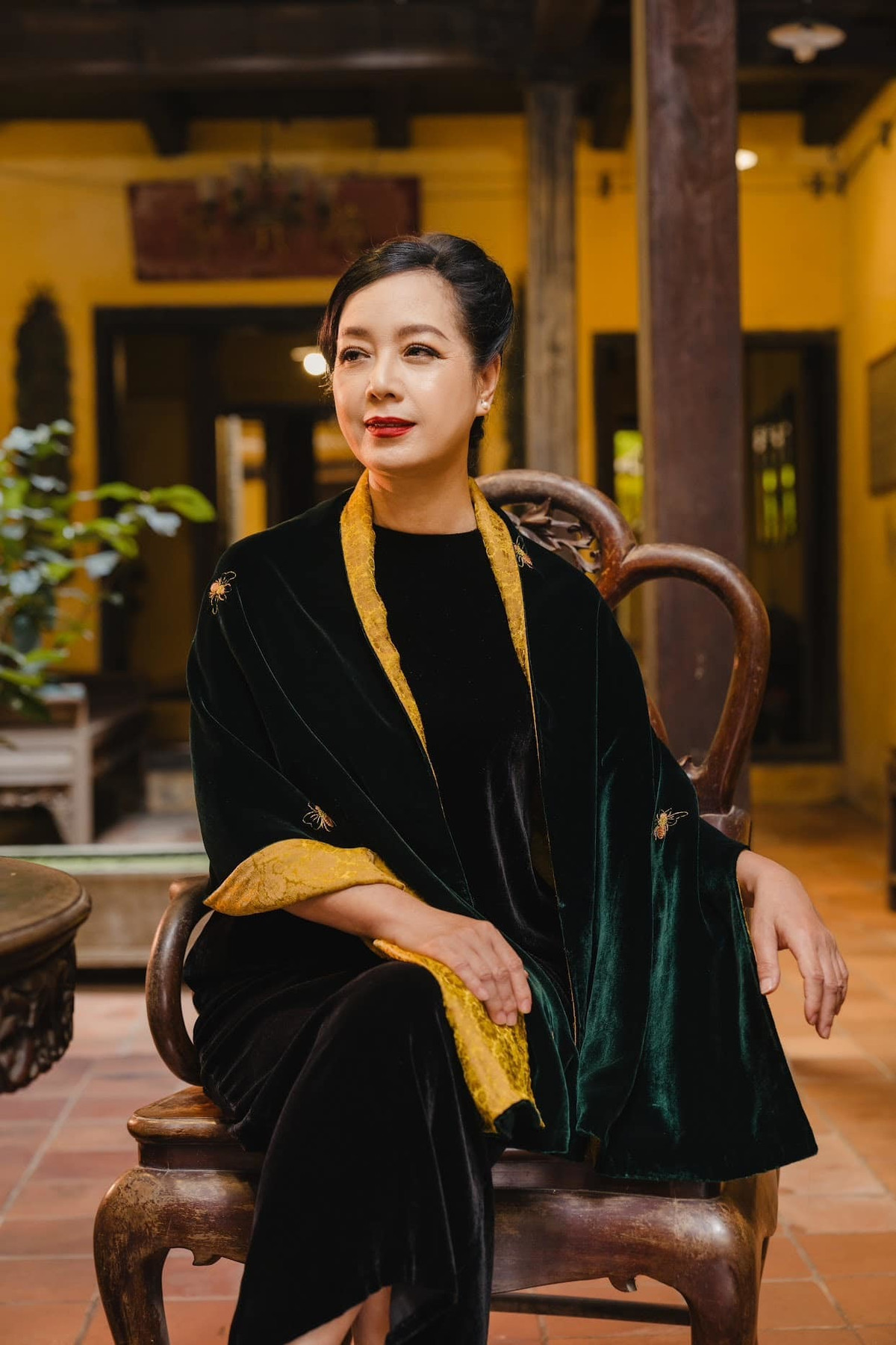 U60, NSUT Chieu Xuan van tre dep-Hinh-7