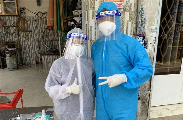 Benh vien o Ha Noi bi to no luong 160 bac si, nhan vien y te 6 thang