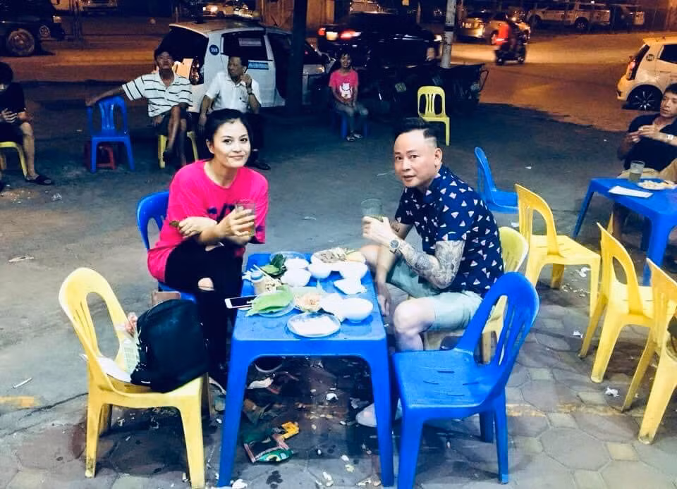 Moi quan he cua Tung Duong va vo 2 Hoa Thuy sau hon chuc nam ly hon