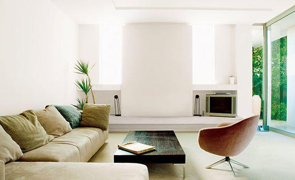  5. Sửa sang, dọn dẹp lại nhà cửa: Nếu ngôi nhà mà gia đình bạn đang ở hoặc những vật dụng, nội thất trong nhà đã được xem xét kỹ lưỡng và bố trí hợp lý về mặt phong thủy thì việc này không quá cần thiết, nếu chưa thì việc sửa sang lại nhà cửa ở những phương hướng và khu vực nhất định rất có khả năng tăng thêm nhiều tài lộc cho gia chủ.