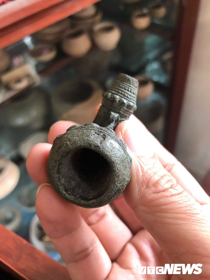 Bi an quanh nhung ngoi ‘mo chua’ khong lo tren dinh nui-Hinh-3