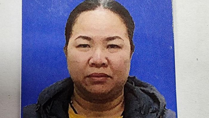  Mạo danh công an lừa hàng tỷ đồng: Với thủ đoạn hứa hẹn xin việc làm và đổi tiền mới, ngoại tệ, Ngô Thị Chinh (huyện Đông Anh, Hà Nội) lừa đảo và chiếm đoạt hàng tỷ đồng của nhiều bị hại. Ngày 1/11, Công an TP Hà Nội cho biết vừa khởi tố Chinh về hành vi Lừa đảo chiếm đoạt tài sản. 