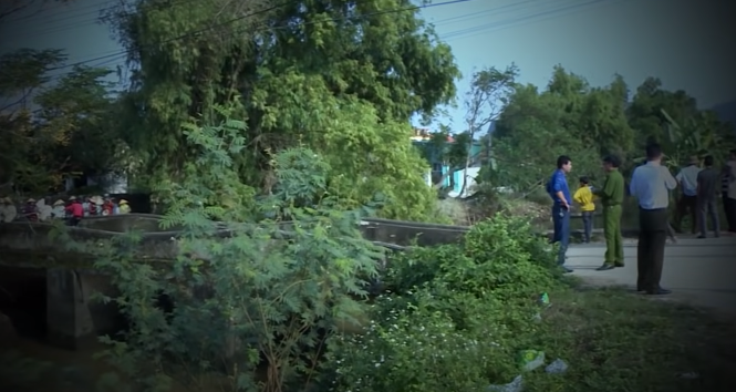 Hiện trường vụ án xảy ra tại khu vực dân cư thưa thớt, ít người qua lại, có nhiều nhà bị bỏ hoang, địa bàn xã Hà Bắc có nhiều thanh niên đi làm ăn xa quê, nhiều gia đình chỉ có 2 vợ chồng lớn tuổi sinh sống, thời gian gây án vào lúc rạng sáng, nên công tác xác định nhân chứng biết việc rất khó khăn.