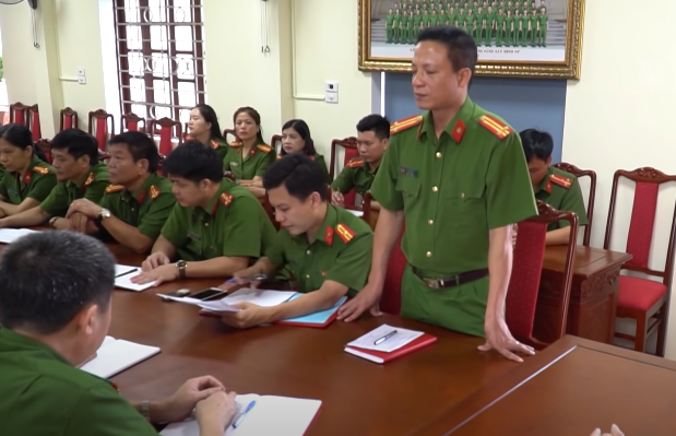 Như vậy, CQĐT đã có thể nghiêng về giả thiết đây là vụ giết người cướp tài sản. Sau khi xác định được tính chất vụ án, Công an tỉnh Thanh Hóa đã xác lập chuyên án truy xét mang bí số 102G để sử dụng đồng bộ các biện pháp nghiệp vụ, huy động lực lượng các phòng nghiệp vụ, các huyện thị, TP và tỉnh bạn tập trung điều tra, phá án. 