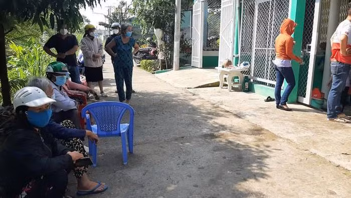  Nghi án phóng hỏa đốt nhà khiến 4 người thương vong: Ngày 3/11, Công an tỉnh Tiền Giang cho biết đã khám nghiệm hiện trường, khám nghiệm tử thi, điều tra làm rõ nguyên nhân vụ cháy nhà làm 2 người chết và 2 người bị thương nặng tại TP Mỹ Tho vào đêm 2/11. Theo cơ quan chức năng, vụ cháy này có khả năng có người phóng hỏa.