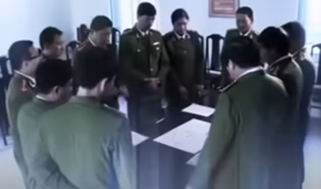 Tiến hành xác minh các mối quan hệ của Diễn, một người bạn học cùng trường Y trước đây với Diễn sống tại Lai Châu cho biết thông tin quan trọng. Vài ngày trước, Diễn có đến chỗ anh ta chơi, sau đó nhờ người bạn đưa về Lào Cai. Tiếp tục xác minh, cơ quan điều tra phát hiện Diễn đã rút tiền tại cây ATM trên địa bàn tỉnh Lào Cai. Kết hợp từ 2 thông tin này, Ban chuyên án nhận định Nguyễn Văn Diễn hiện đang lẩn trốn tại Lào Cai. 