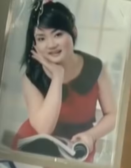 Qua đặc điểm nhận dạng của gia đình về quần áo, chiếc vòng và sau đó là kết quả giám định AND của Viện Kỹ thuật hình sự, Bộ Công an, CQĐT kết luận thi thể được phát hiện tại hồ nước thải chính là chị Lê Thị Thúy Ngần. Theo thông tin cung cấp của em gái nạn nhân, chị Ngần thường đi chơi bằng chiếc xe máy Honda Vision màu đỏ, vật dụng theo người có 1 chiếc ĐTDĐ Nokia, 3 thẻ ATM (trong đó có 2 thẻ mang tên chị Ngần) và các giấy tờ tùy thân. 