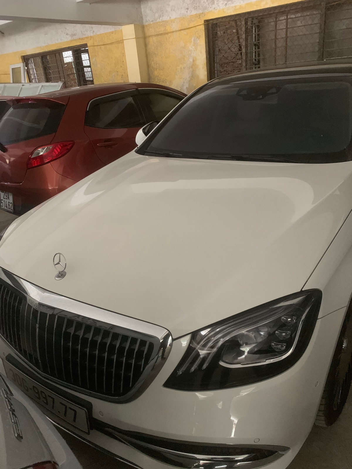 Các con bạc khi muốn tham gia phải đăng ký tạo tài khoản, địa chỉ email sử dụng, điền thông tin cá nhân theo hướng dẫn của game và phải được cấp 1 mã code (mã này được một thành viên đã tham gia cấp và để nhận là cấp dưới của thành viên đó).