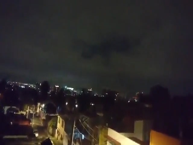 Ánh sáng động đất rất khó nghiên cứu vì các chuyên gia không thể dự đoán được chính xác thời điểm xảy ra các trận động đất cũng như xảy ra ở đâu.