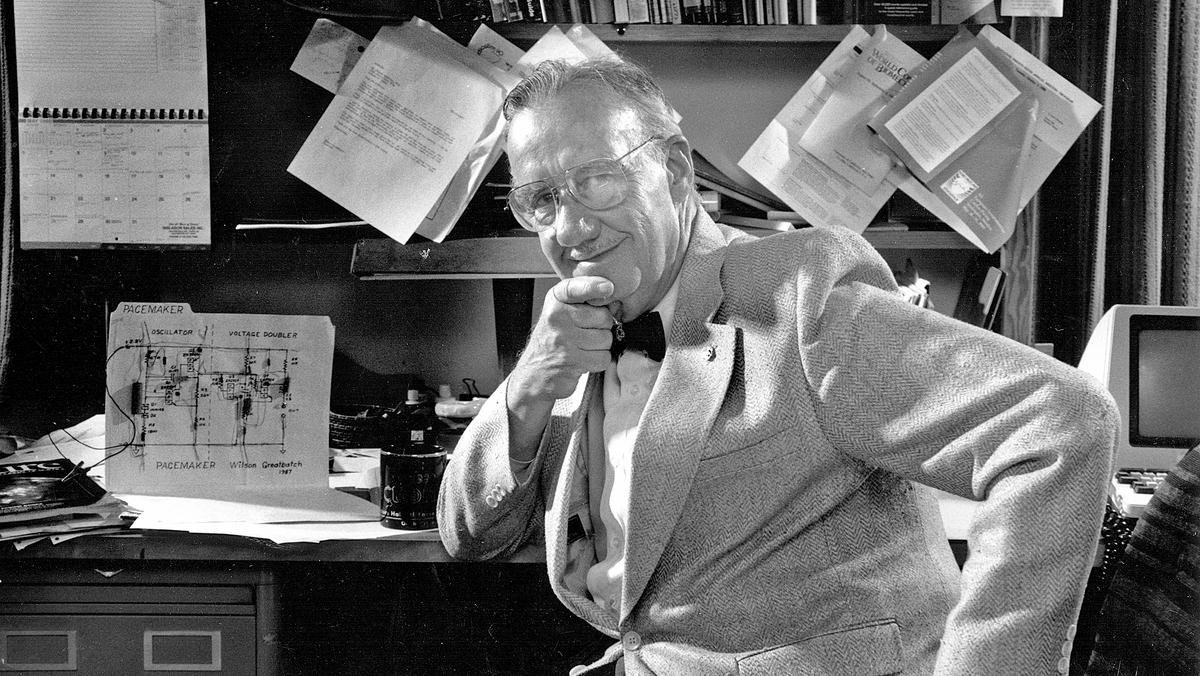 Từ đó, với sự hỗ trợ của William Chardack, ông Wilson đã nghiên cứu, chế tạo thành công máy tạo nhịp tim.