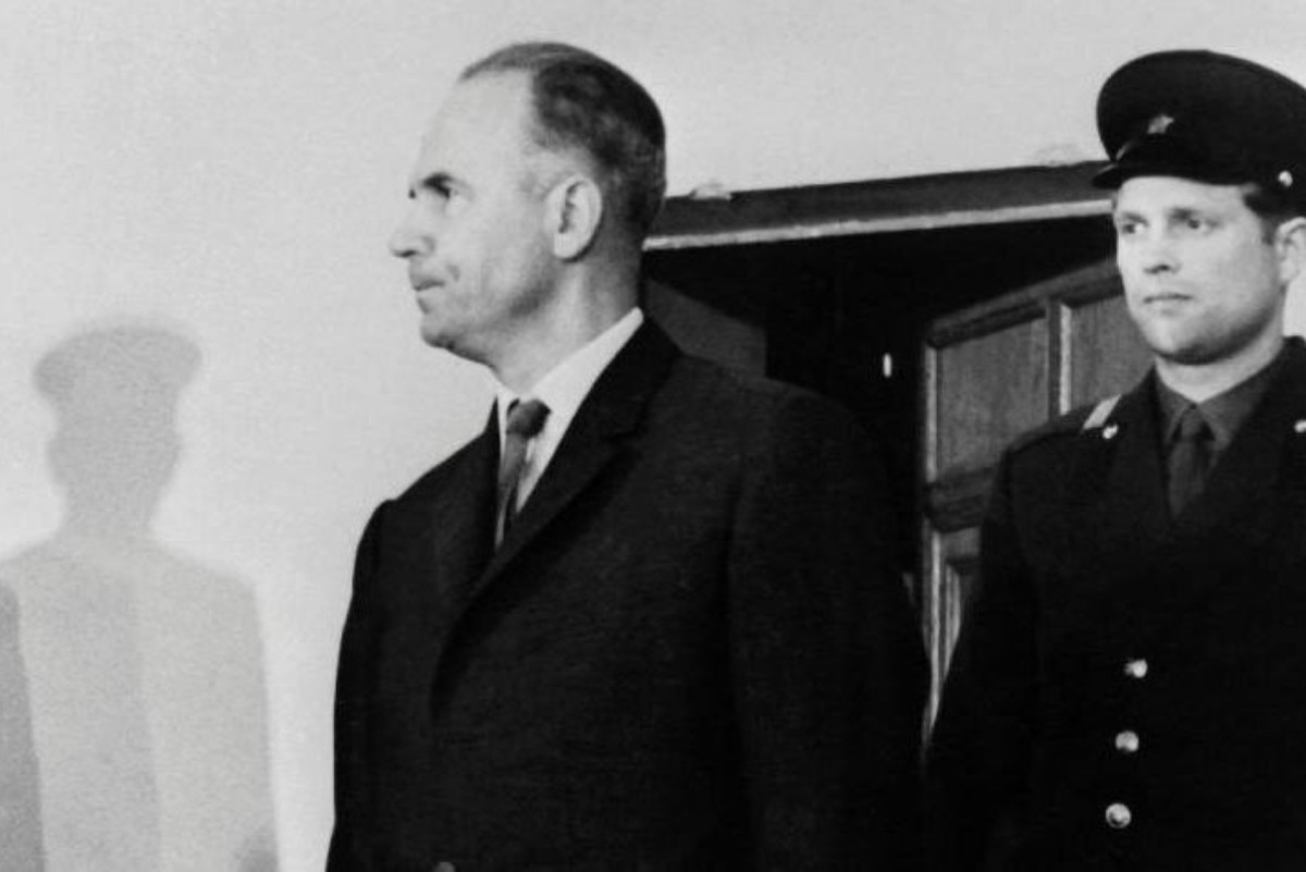 Bởi lẽ, trong năm 1960, ông Penkovsky đã bí mật gửi một thông điệp cho Cơ quan Tình báo Trung ương Mỹ (CIA) thông qua hai du khách Mỹ nói về việc muốn cung cấp tin tình báo cho nước này.