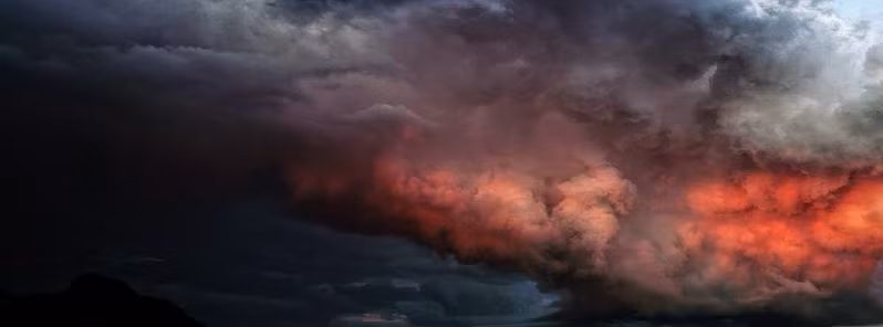 Trong khi đó, Cassiodoris - chính trị gia La Mã - thuật lại trong các tài liệu: "Chúng tôi nhìn thấy hiện tượng kỳ lạ là con người không phản chiếu bóng xuống mặt đất ngay cả vào buổi trưa".